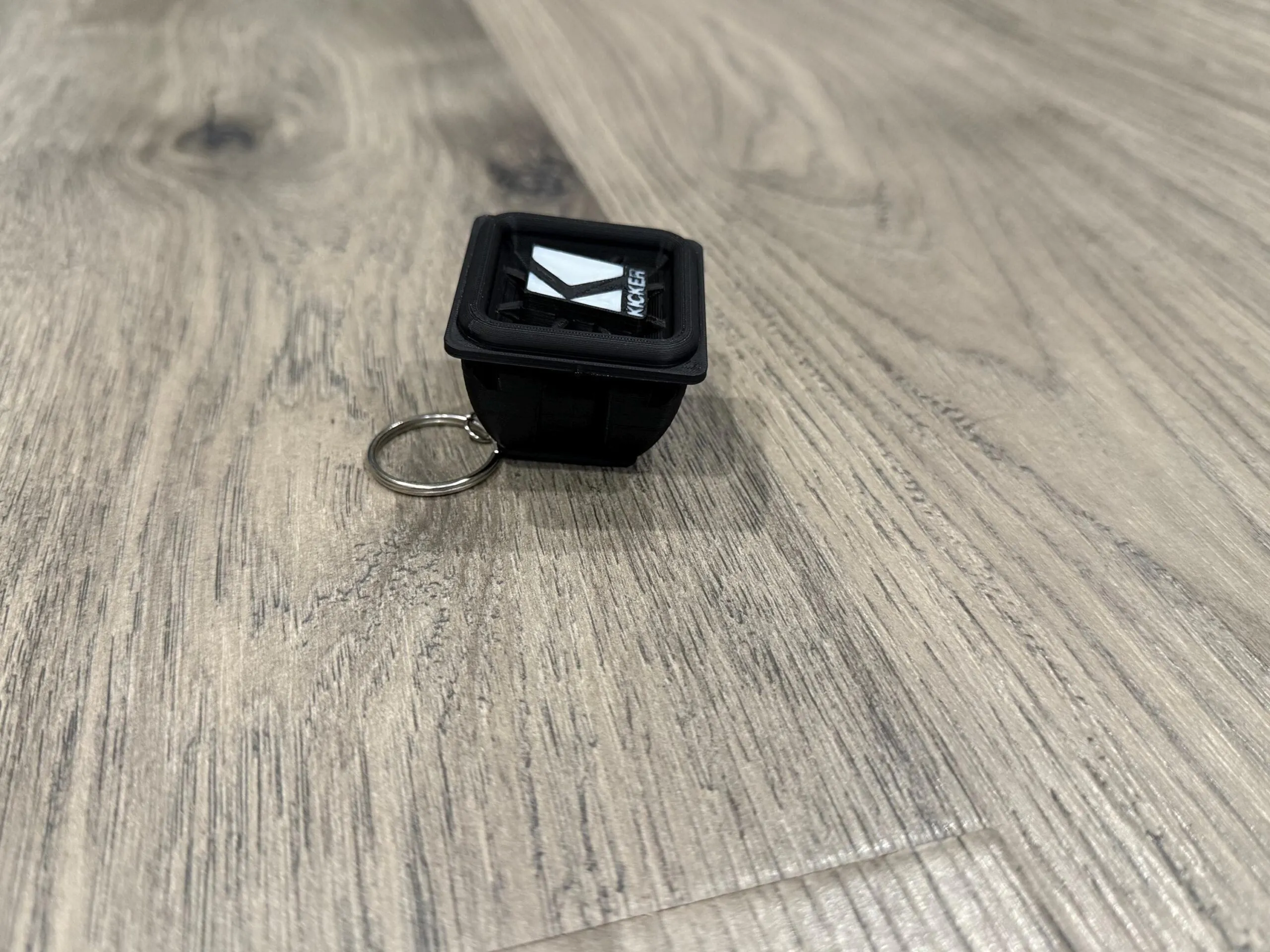 Kicker L7 Subwoofer Keychain – 3D Printed Mini Speaker Gift for Bassheads - Image 4