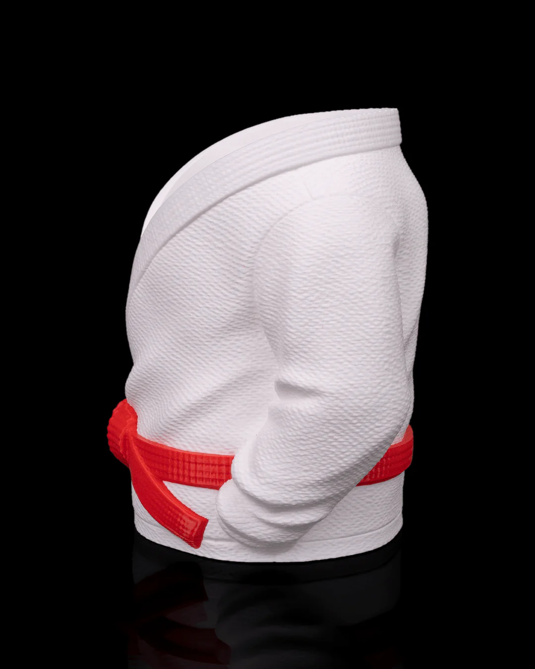 White and red kimono can holder side view