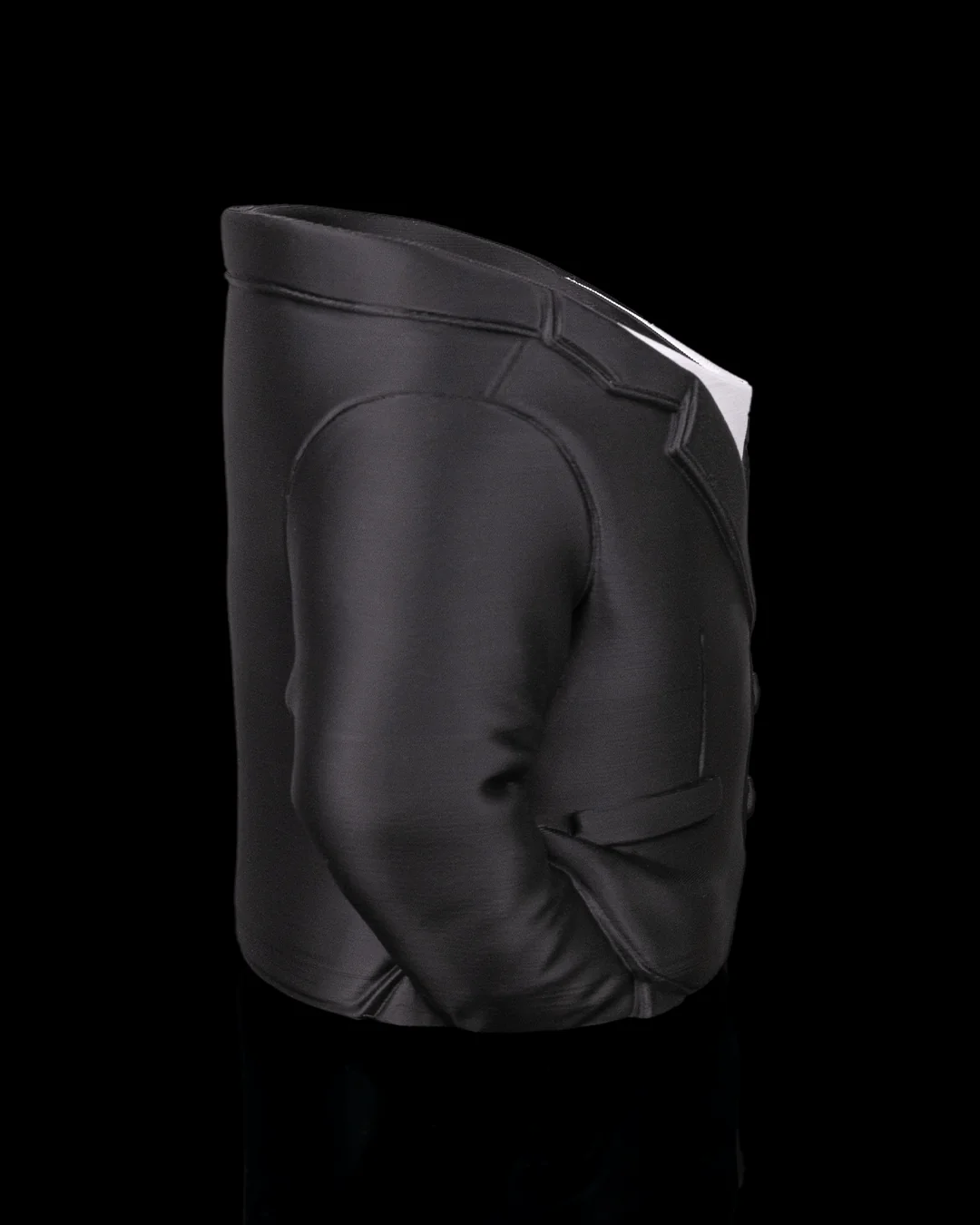 Suit can holder side view
